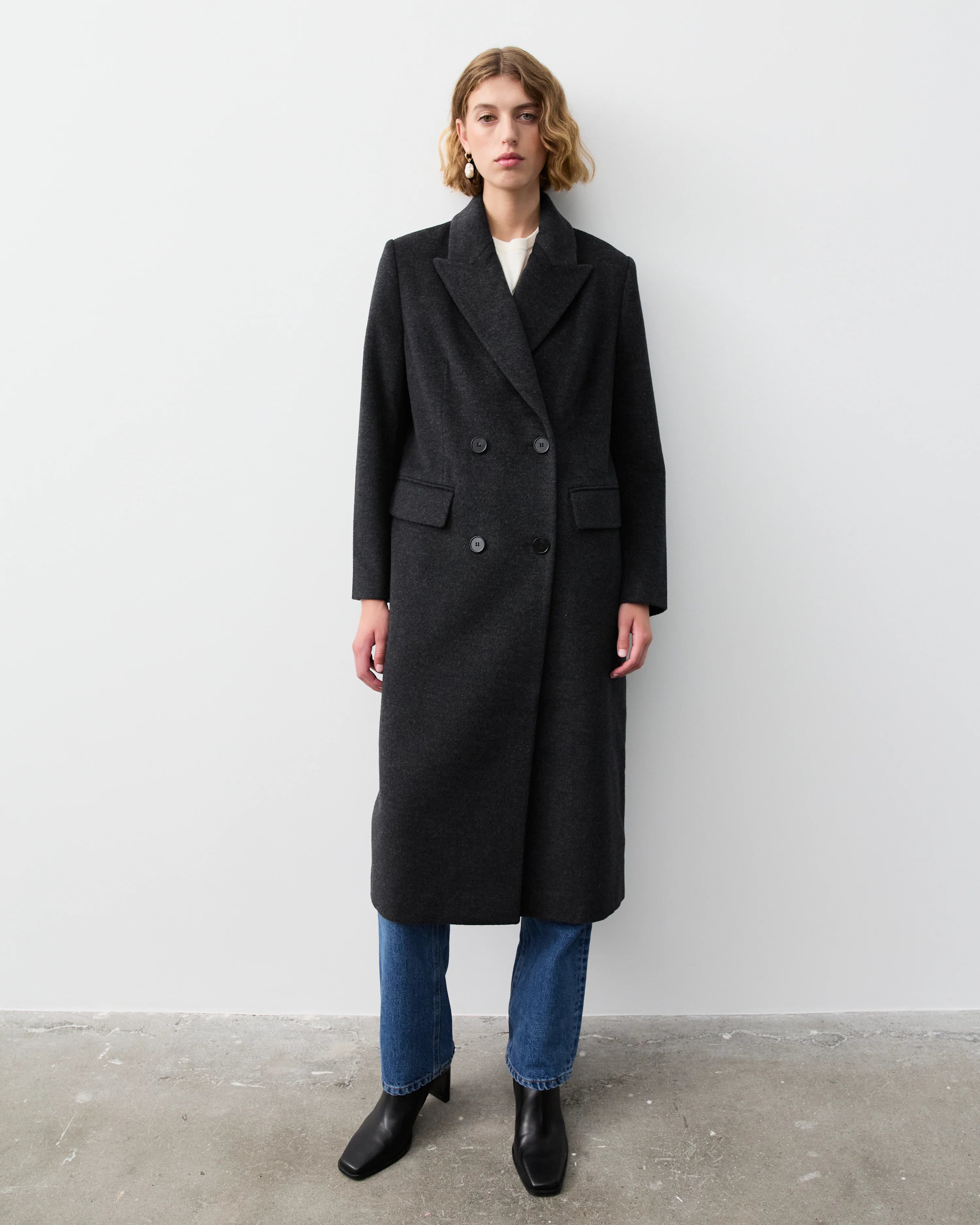 The Curated The New York Coat charcoal grey NH-040_9WM9809