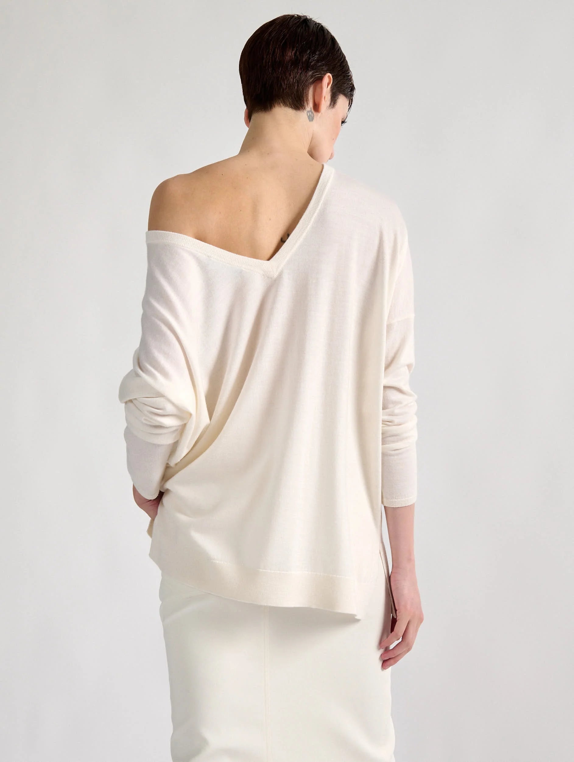 Barbara Bui Oversized Reversible Sweater In Ivory