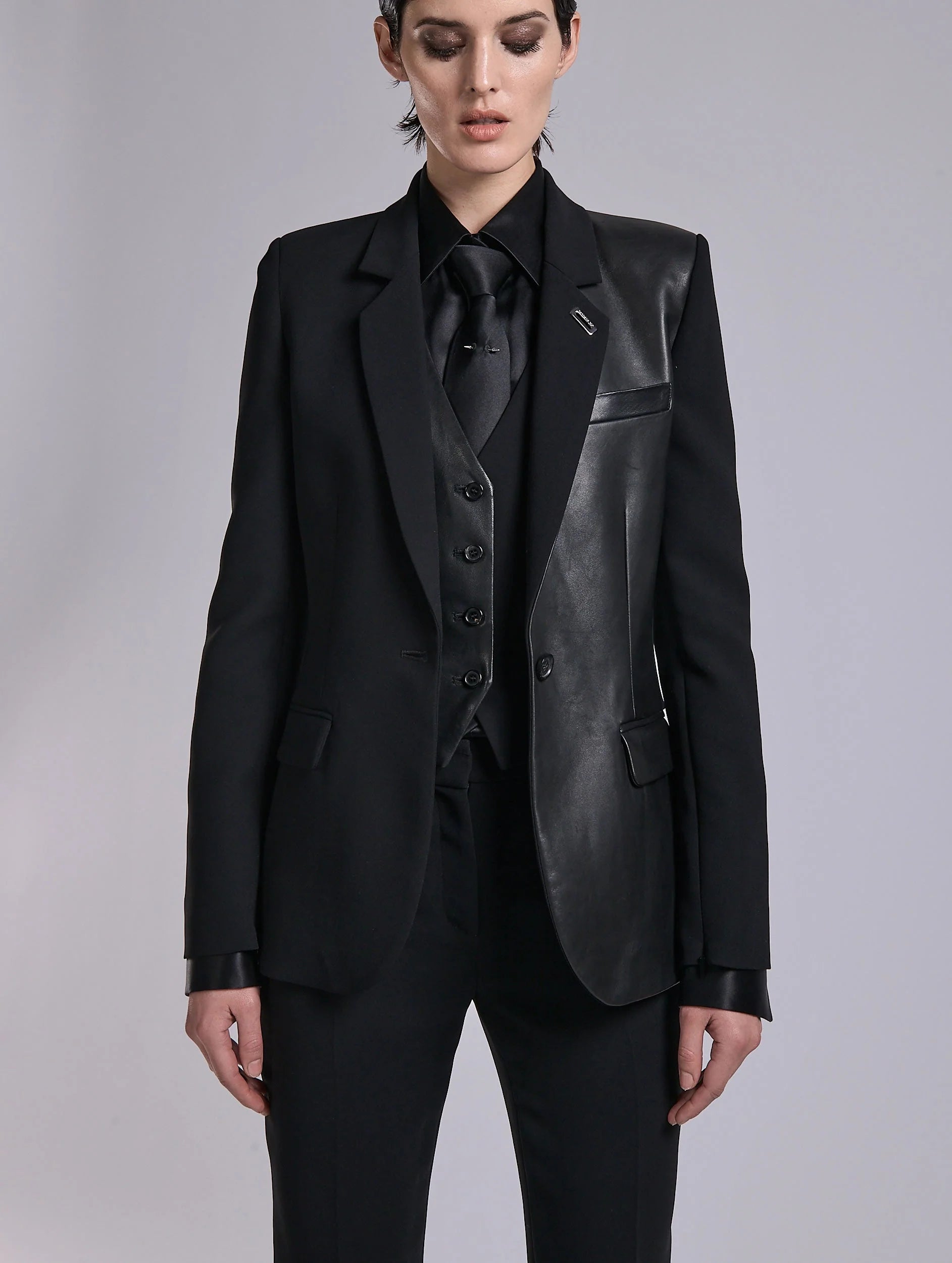 Barbara Bui BLACK CREPE AND LEATHER ZIP-SLEEVED JACKET