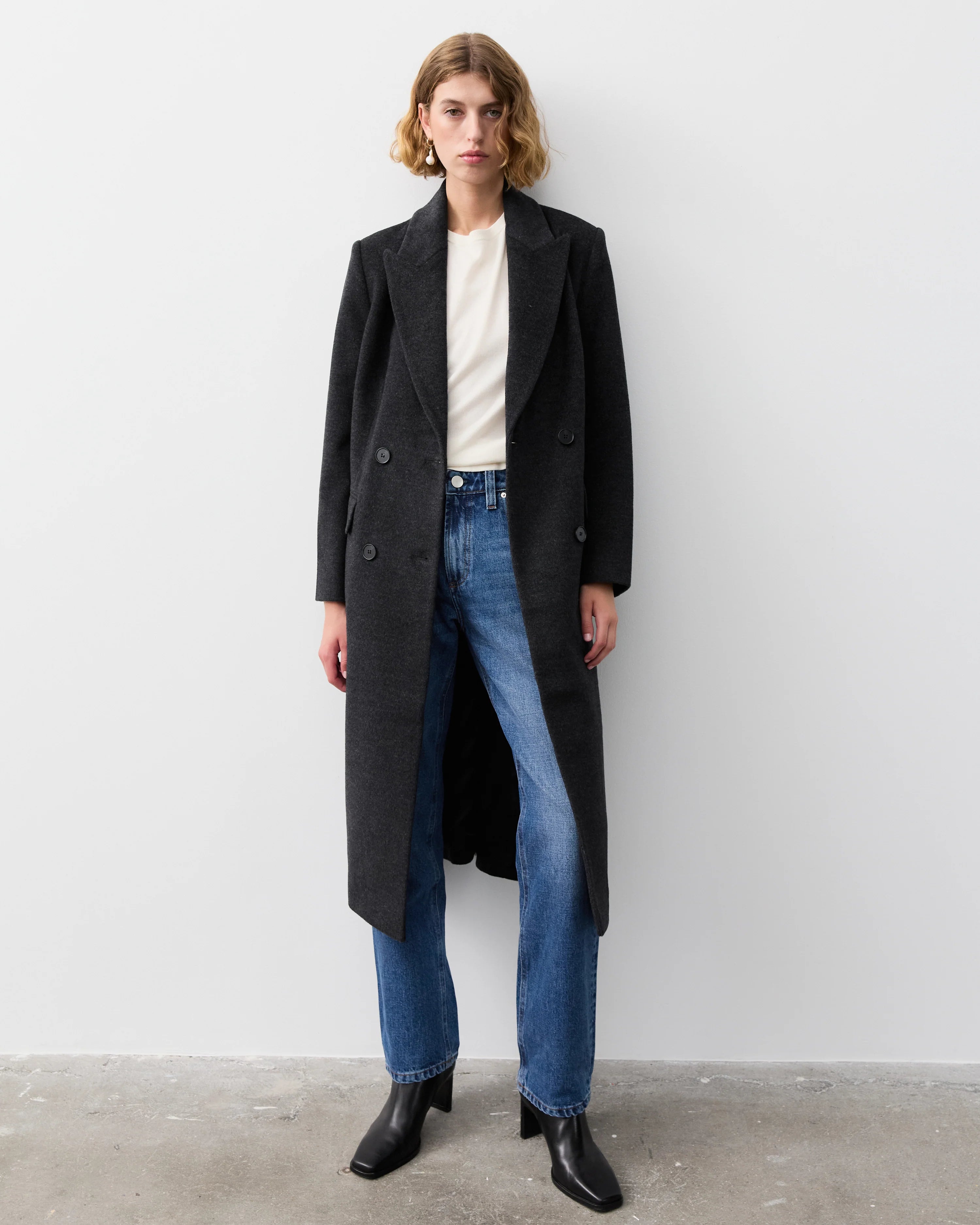 The Curated The New York Coat charcoal grey NH-040_9WM9809