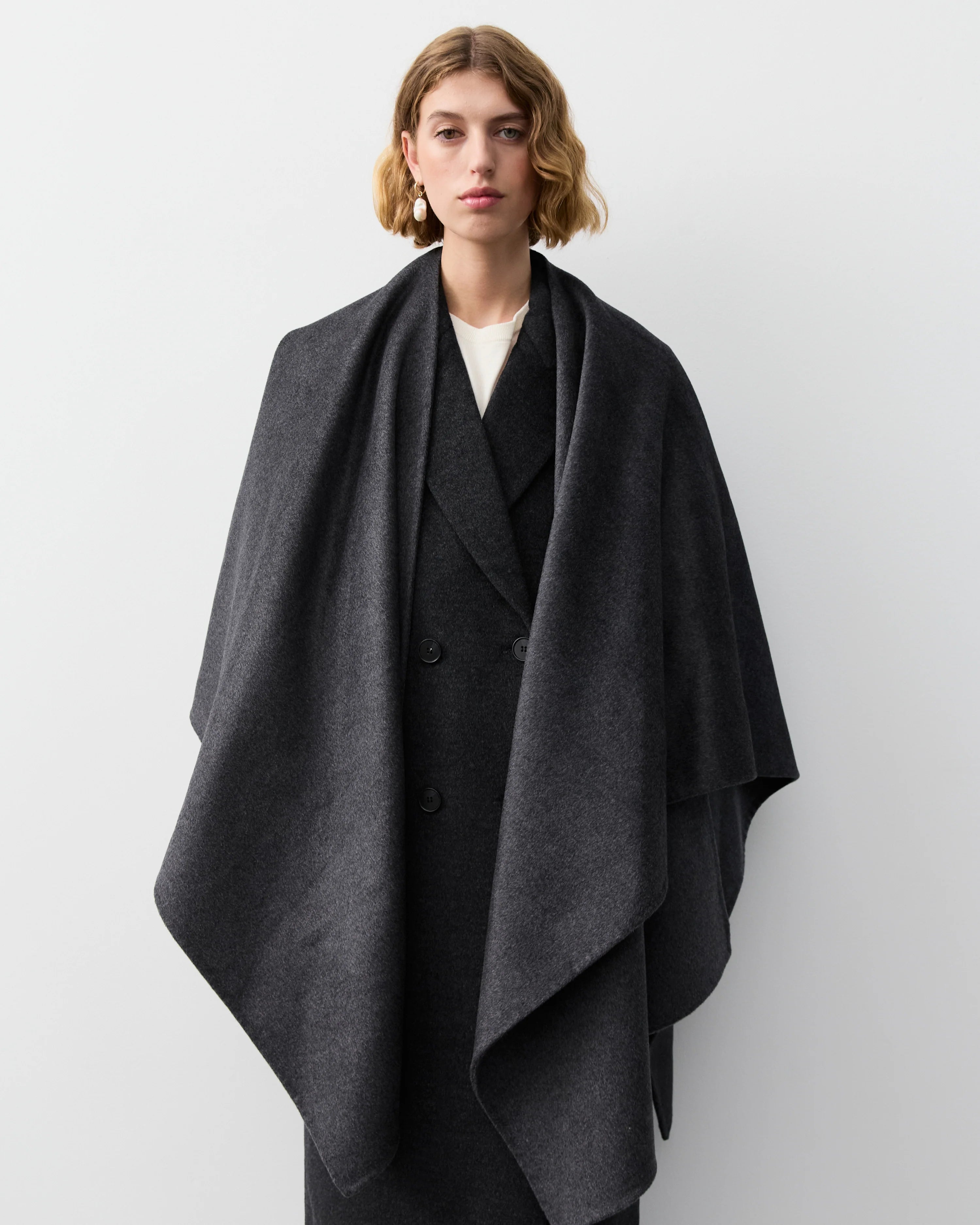 The Curated The New York Coat charcoal grey NH-040_9WM9809