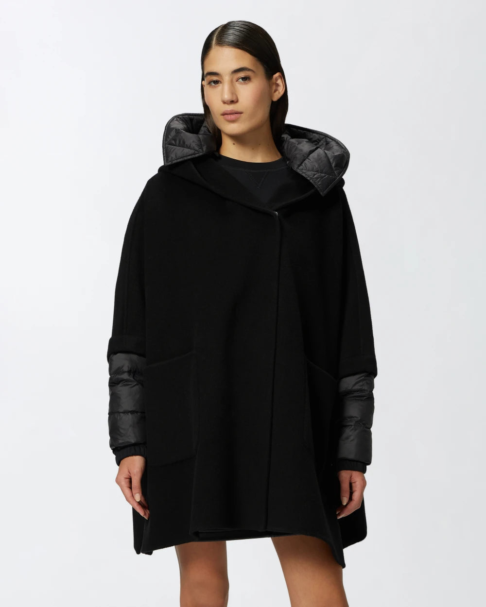 PINKO Medaglia Cape