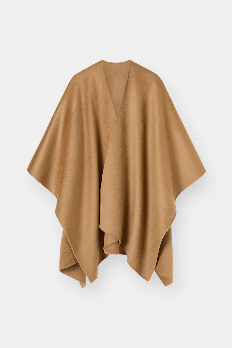The Curated The Cashmere Cape camel NH-051_PA3058