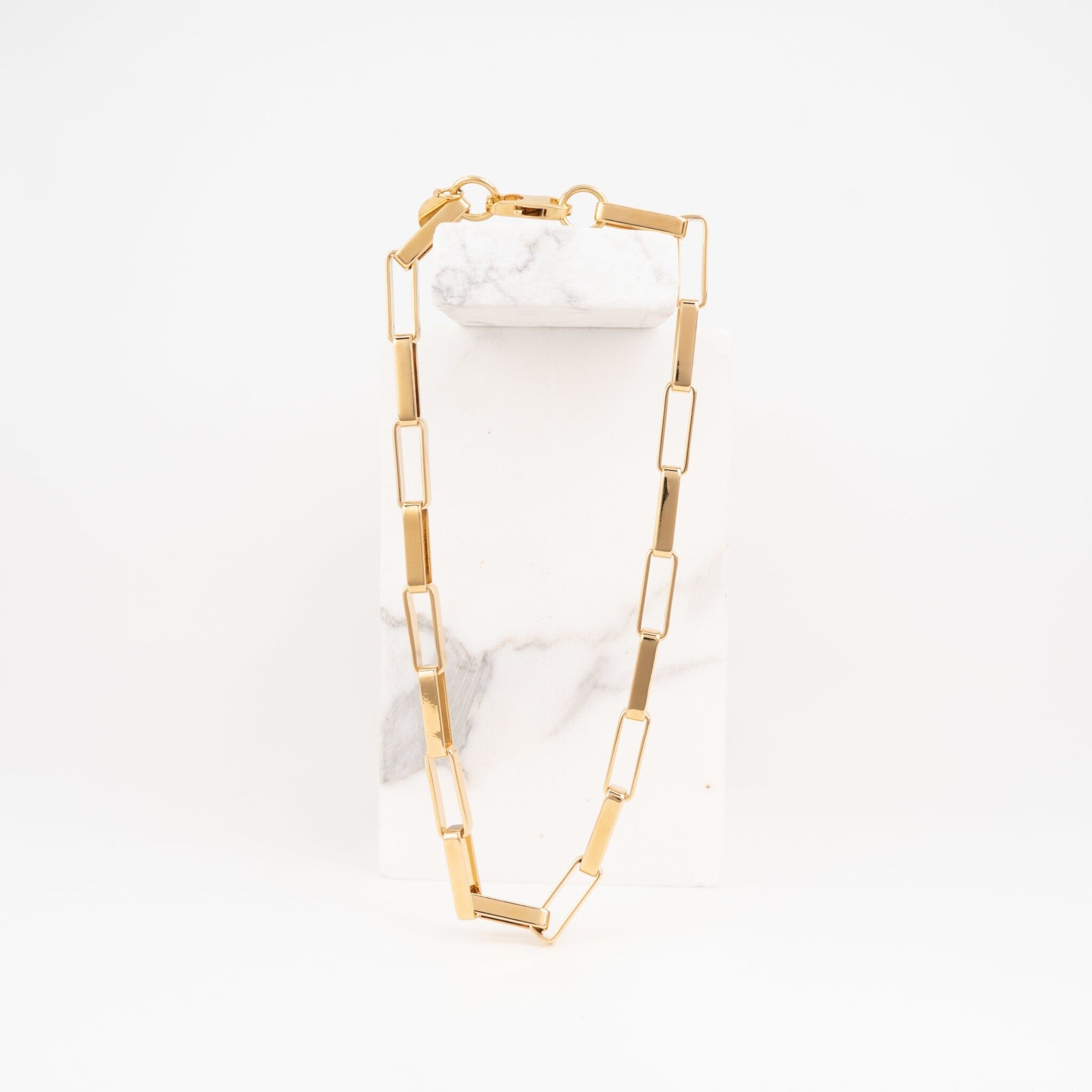 CHAH30-Link-large-gold-necklace-E189-scaled